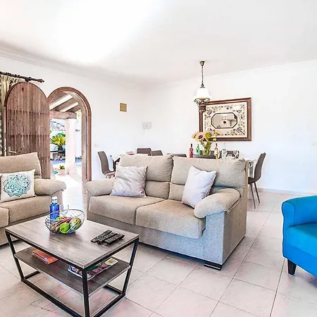 Geranios Villa *
